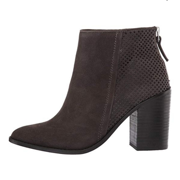 Chic Steve Madden Chunky Heeled Booties - Picture 5 of 8